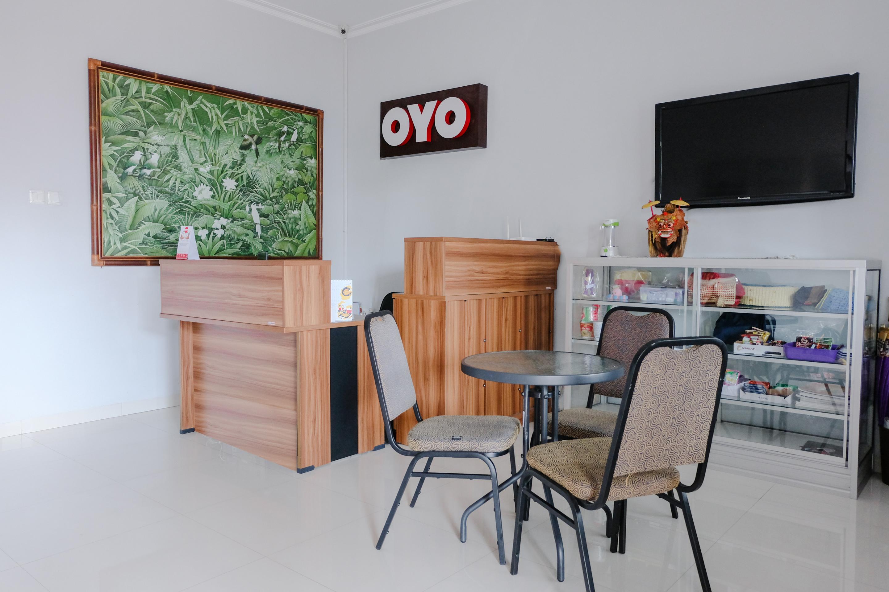 Super Oyo 995 Alice'S Homestay Syariah Jembel Eksteriør billede
