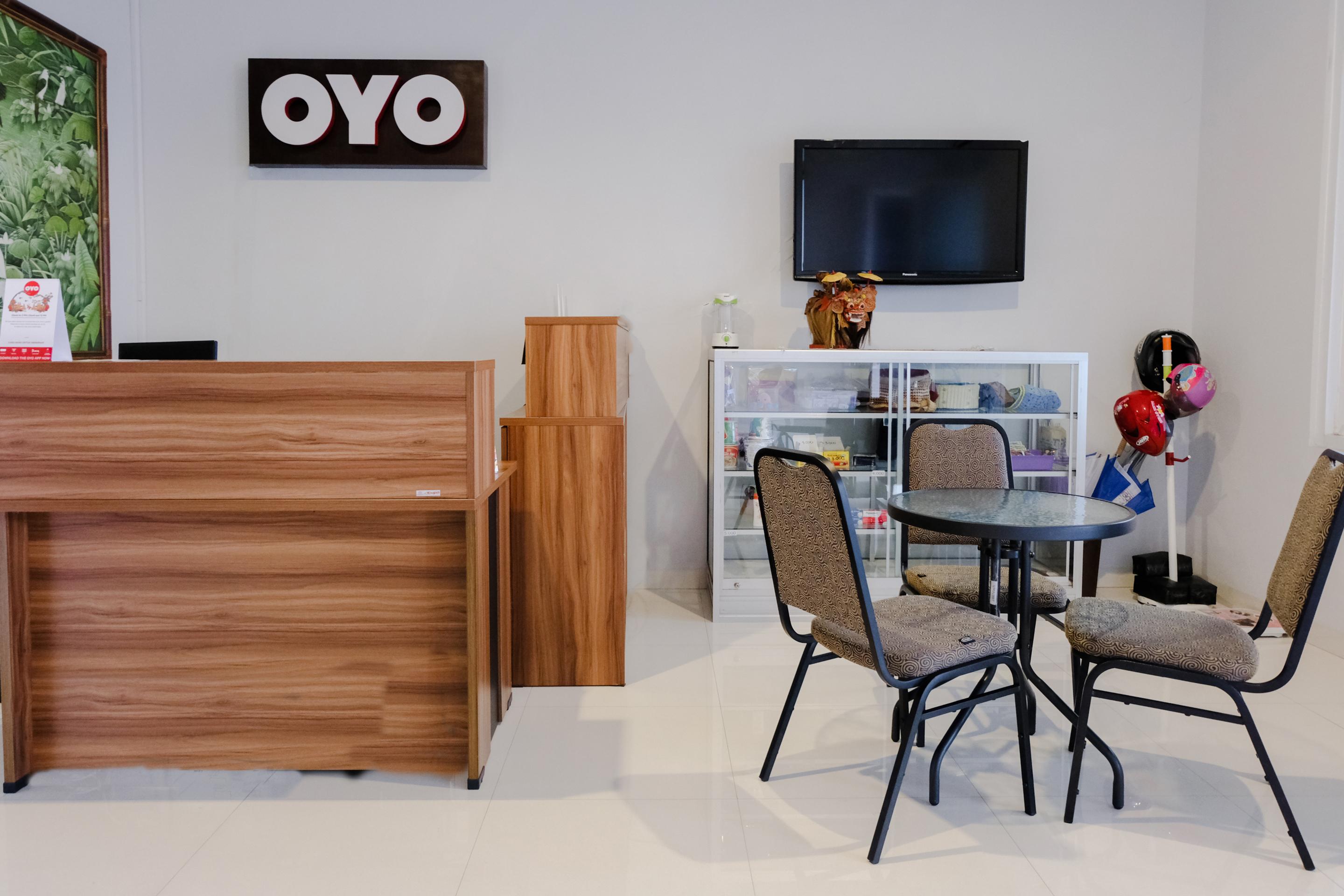 Super Oyo 995 Alice'S Homestay Syariah Jembel Eksteriør billede